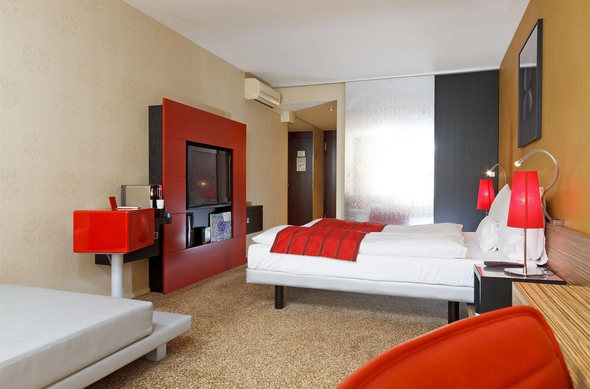 Post Hotel Weggis Zewnętrze zdjęcie